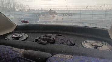 обмен нексия 1: Volkswagen Vento: 1992 г., 1.8 л, Механика, Бензин, Седан — 4