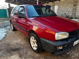 с связи с переездом: Volkswagen Golf: 1994 г., 1.6 л, Механика, Бензин, Хэтчбэк — 4