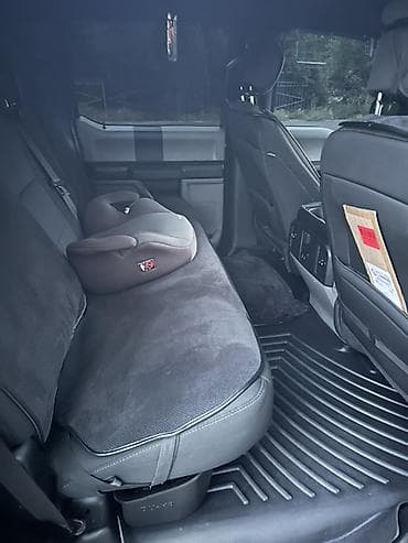 на пикап: Ford F-150: 2019 г., 2.7 л, Автомат, Бензин, Пикап — 10
