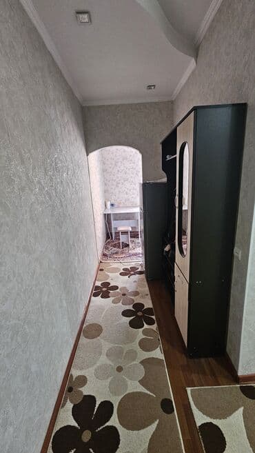 пол дом продаю: 1 комната, 35 м², 105 серия, 4 этаж, Косметический ремонт — 3