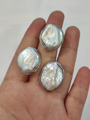 свадебные платья от производителя: Серебряный комплект Жемчуг Жемчуг не обработаны Размеры имеются — 4