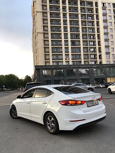 соната 2006 года: Hyundai Elantra: 2018 г., 1.6 л, Автомат, Бензин, Седан — 3