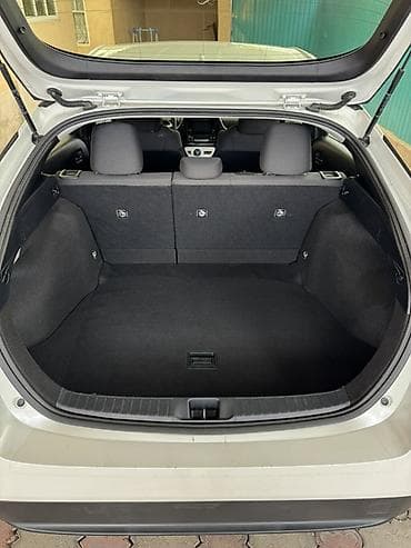 toyota sequoa: Toyota Prius: 2018 г., 1.8 л, Вариатор, Гибрид, Хэтчбэк — 8