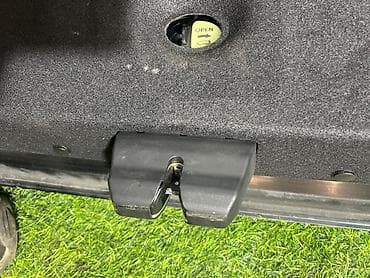 запаска на грандеур: Замок багажника Hyundai 2017 г., Оригинал — 1