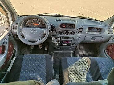 двигатель спринтер: Mercedes-Benz Sprinter — белый пассажирский микроавтобус короткой — 8