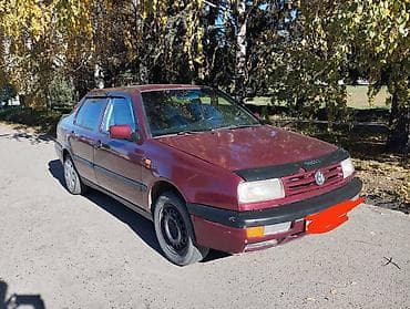 машина жыгули: Volkswagen Vento: 1993 г., Кол менен иштөөчү, Бензин, Седан — 3