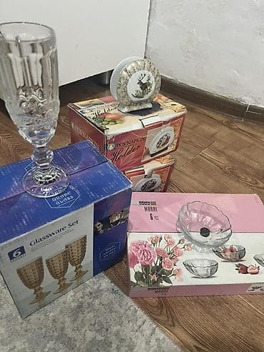 Набор стеклянной посуды и аксессуаров для сервировки: - Набор бокалов