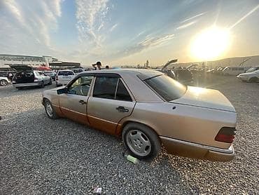эбу 124: Mercedes-Benz E-Class: 1990 г., 2.9 л, Механика, Дизель, Седан — 2