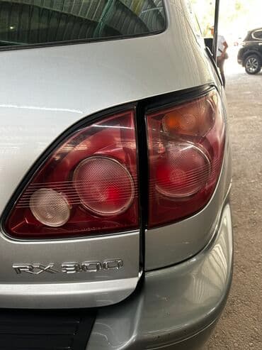 купить кожаные сиденья для авто бу: Комплект стоп-сигналов Lexus 1999 г., Б/у, Оригинал — 1