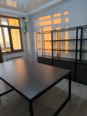 Офис столдору: Кеңсе үчүн үстөл, Жөндөлбөй турган, түсү - Кара, Тик бурчтуу, ЛДСП — 10