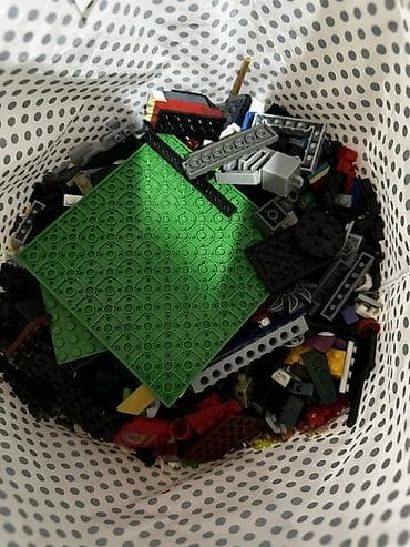 Большой набор разнородных деталей для сборки конструкторов (насипью)