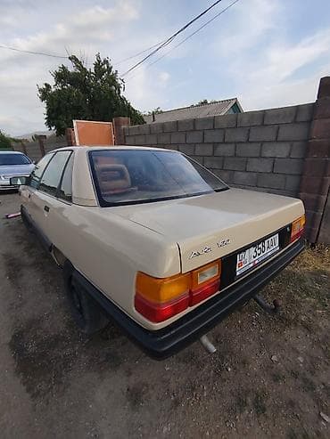 Audi: Audi 100: 1988 г., 2.2 л — 2