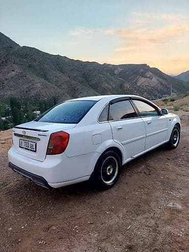 Продажа авто: Daewoo Lacetti: 2003 г., 1.5 л, Механика, Бензин, Седан — 5