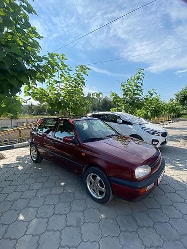 Унаа: Volkswagen Golf: 1993 г., Кол менен иштөөчү, Бензин, Хетчбек — 1