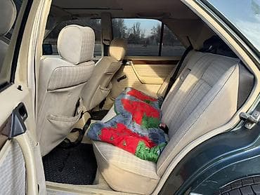 e500 124: Mercedes-Benz W124: 1989 г., Бензин, Седан — 9
