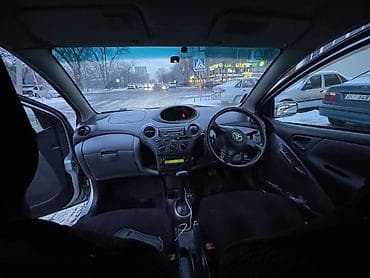 toyota alltezza: Toyota Vitz: 2002 г., 1.3 л, Автомат, Бензин, Хэтчбэк — 4