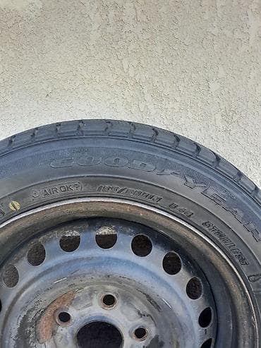 Шиналар жана дисктер: Дөңгөлөктөр монтажда 185 / 60 / R 13, All-season, Колдонулган, Камдык, Жеңил унаалар, Темир — 4