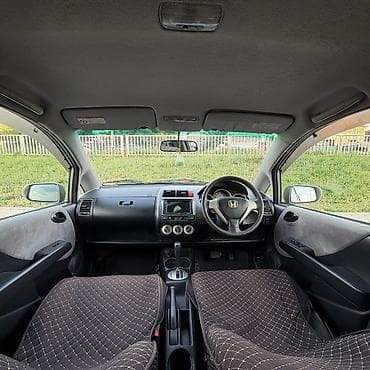 Продажа авто: Honda Fit: 2005 г., 1.3 л, Вариатор, Бензин, Хэтчбэк — 10