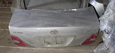 brevis: Крышка багажника Toyota, 2004 г., Б/у, Оригинал — 1