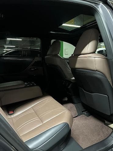 leksus gs 300: Lexus ES: 2022 г., 2.5 л, Автомат, Гибрид, Седан — 9