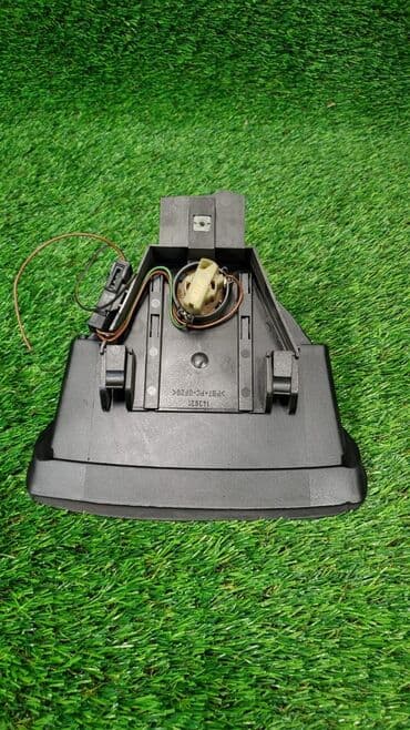 e38: Третий стоп сигнал под задним ветровым стеклом BMW E38 В отличном — 2