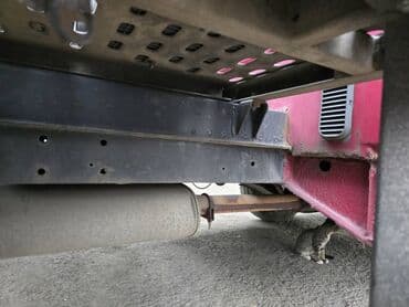 шины шипованные: Эвакуатор, Mercedes-Benz, 2002 г., Ломаная — 2