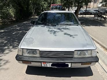 Mazda 626: 1985 г., 2 л, Механика, Бензин, Седан