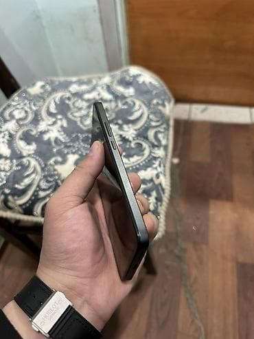 телефон х2: Redmi, Redmi Note 14, Б/у, 256 ГБ, цвет - Черный, 2 SIM — 4