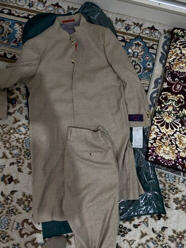 Мужской костюм, M, Новый, цвет - Бежевый, Платная доставка