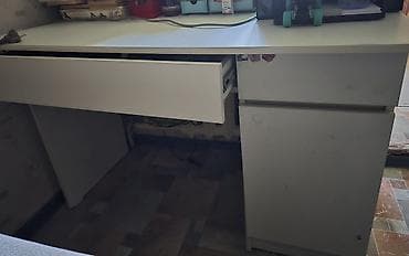 белый офисный стол: Компьютерный стол, С полками — 1