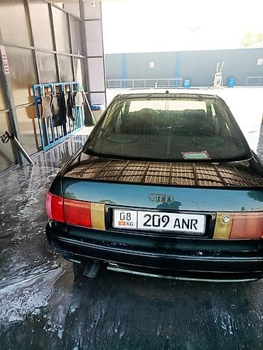 Audi 100: 1992 г., Седан