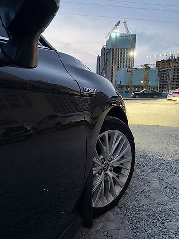 windom 2001: Toyota Camry: 2018 г., 2.5 л, Вариатор, Гибрид, Седан — 4