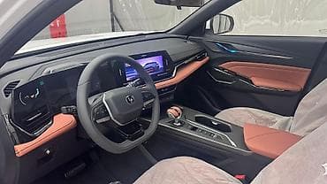 Changan Uni-V: 2025 г., 1.5 л, Робот, Бензин, Седан — 3