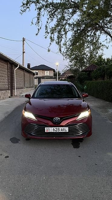 россрочка: Toyota Camry: 2018 г., 2.5 л, Автомат, Бензин, Седан — 2