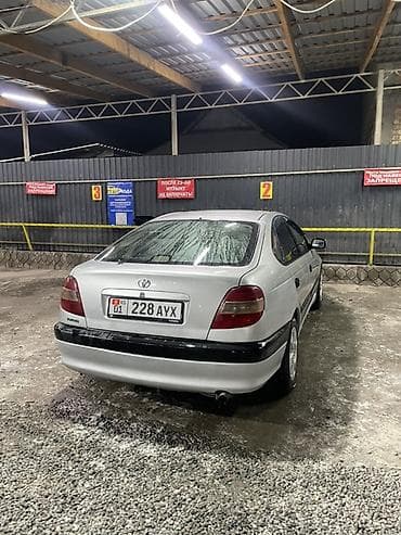 Toyota: Toyota Avensis: 2001 г., Бензин, Седан — 3