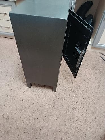 куплю оружейный сейф: Продаются обычный металический сейф. размеры от 50см до 75 см высотой — 4