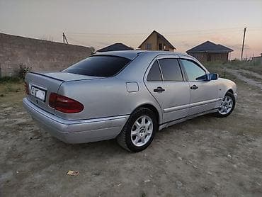 erec m8: Mercedes-Benz E-Class: 1995 г., 2.3 л, Механика, Бензин, Седан — 4