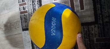 мяч бу: Продаю мячи.1 мяч лч 24 в отличном состоянии играл несколько раз цена — 4