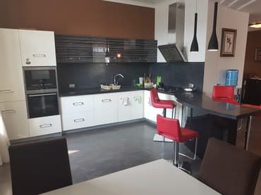 вдоль дороги: 4 комнаты, 221 м², Элитка, 9 этаж, Дизайнерский ремонт — 2