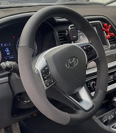 Транспорт: Чехол на руль для автомобилей Hyundai, предлагающий улучшенный захват — 3