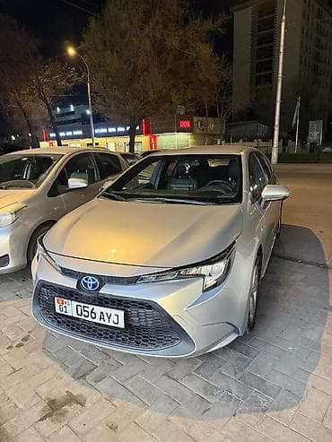 Транспорт: Toyota Levin: 2020 г., 1.8 л, Гибрид, Седан — 1
