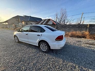 бишкек пасат: Volkswagen Polo: 2016 г., Седан — 9