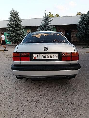 купить вента: Volkswagen Vento: 1993 г., 2 л, Механика, Бензин, Седан — 6