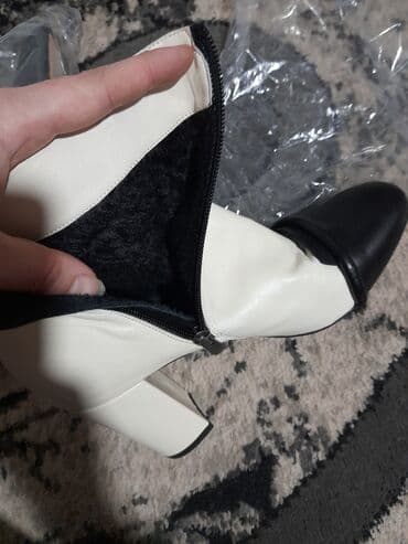 кожаный кошелек мужской: Один выход как новые,мне большеваты размер 39 кожа 🇹🇷 каблук — 2