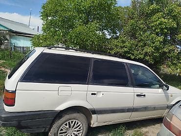 Volkswagen Passat Variant: 1991 г., 1.8 л, Механика, Бензин, Универсал
