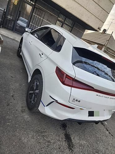 электромобиль byd e2: BYD E2: 2021 г., Электромобиль, Кроссовер — 4