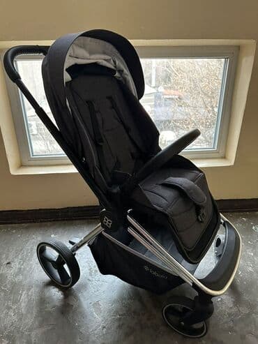 Коляска, цвет - Черный