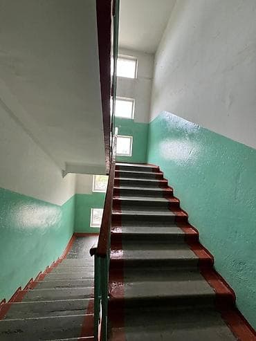 квартиру токмак: 3 комнаты, 58 м², 104 серия, 4 этаж — 2