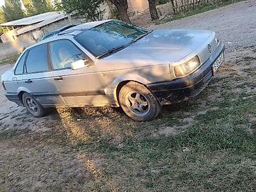 машина bwm: Volkswagen Passat: 1989 г., 1.8 л, Кол менен иштөөчү — 2