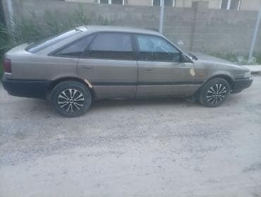 e90 bmw: Mazda 626: 1991 г., 2 л, Механика, Бензин, Лифтбек — 3